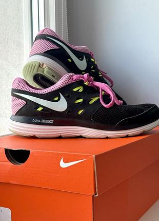 Оригінальні кросівки nike