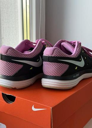 Оригінальні кросівки nike 4