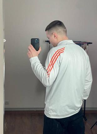 1353 / біла спортивна кофта adidas 1/3 zip з лого та принтом на рукаві, оригінал, адідас