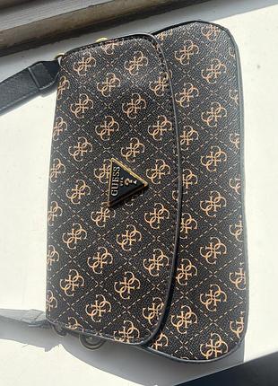 Сумка жіноча guess коричнева з монограмою