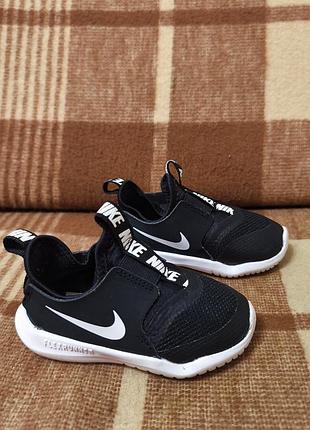 Детские кроссовки nike