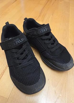 Кросівки унісекс skechers чорні 36