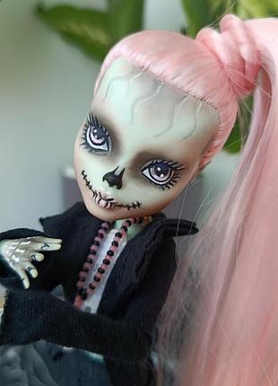 Ooak lady gaga zombiе 2