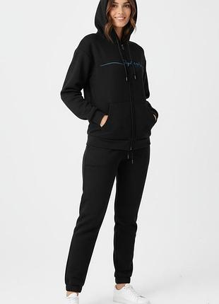 Спортивний жіночий костюм signet. l