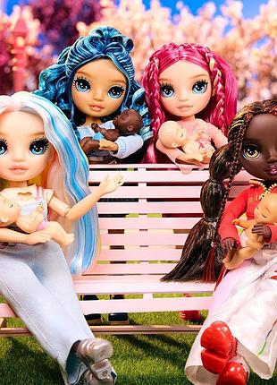 Игровой набор с куклами rainbow high серии junior high babysitters - амая