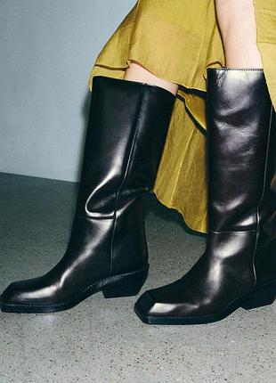 Шкіряні чоботи жіночі із строчками zara new