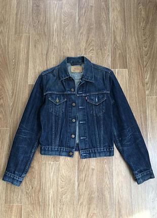 Вінтажна жіноча джинсова куртка leviʼs розмір s-м