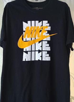 Футболка чоловіча nike чорна з принтом