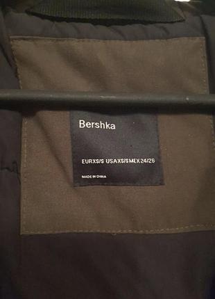 Парка жіноча bershka тепла хакі 4