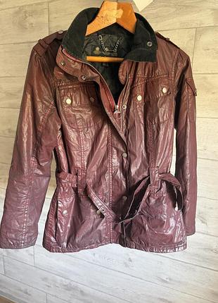 Куртка жіноча barbour international waxed ваксована з паском, бордова