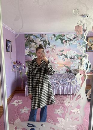 Пальто жіноче в чорно-білу гусячу лапку