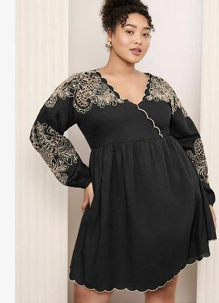 Котоновое с вышивкой на плечах и рукавах платье 👗 большого размера