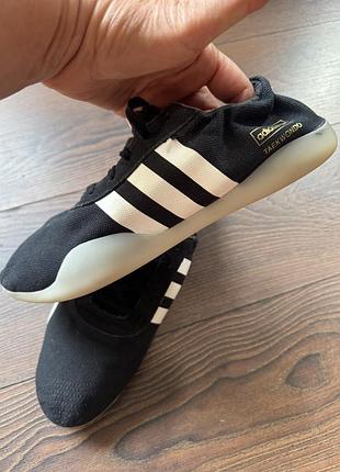 Взуття adidas taekwondo