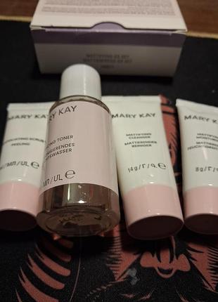 Жіночий подарунковий набір mary kay для догляду за обличчям, тревел версія