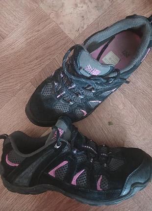Кросівки жіночі karrimor чорні з рожевими вставками