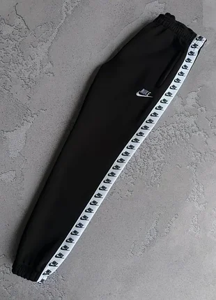 Спортивные штаны nike лампас черные, серые, изумрудный