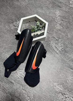 Щитки nike футбольні з захистом гомілкостопа оригінал найк чорні спортивні
