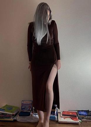 Довга жіноча сукня zara з плічками, відкритою спиною на шнурівці, бордова