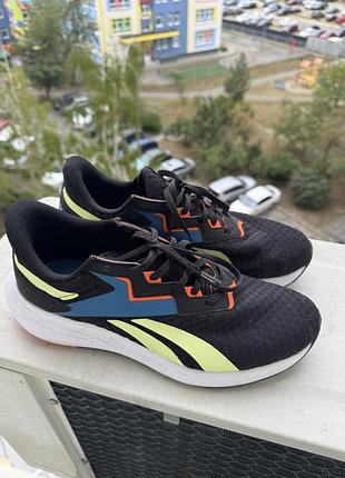 Кросівки чоловічі reebok чорні з жовтими та синіми елементами
