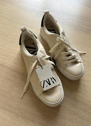 Кросівки жіночі zara базові білі