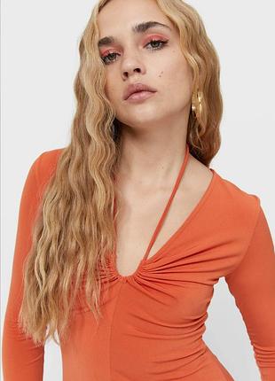 Платье оранжевое stradivarius 2