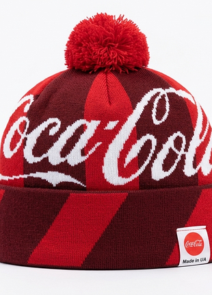 Теплая шапка тм coca-cola, унисекс, размер m, с помпоном