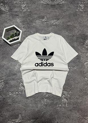 Футболка adidas чоловіча біла оригінал адідас бавовняна з великим логотипом