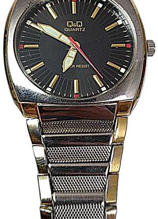 Наручные часы б/у q&q quartz