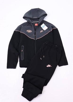 Чоловічій костюм nike tech syna world central cee