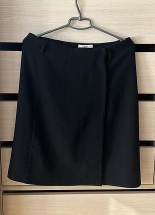 Оригінальна вовняна спідниця на запах prada (made in italy)