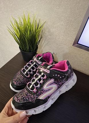 Кроссовки для девочки sketchers 33р