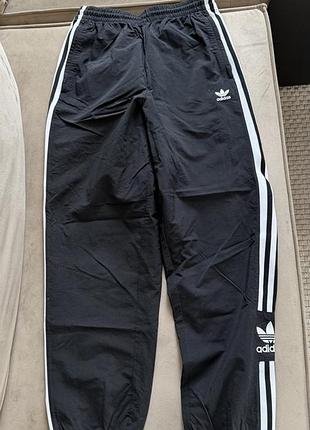 Спортивні штани adidas оригінал балонєві на підкладці xs
