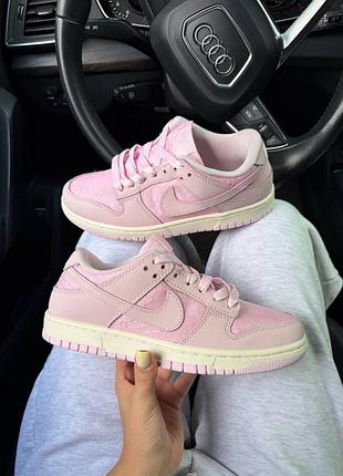 Жіночі кросівки nike dunk low lace pack regal pink hj5870-600