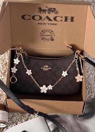 Сумка coach teri in signature canvas with charms чорний шоколад