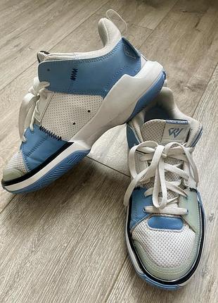 Кросівки для підлітків nike jordan білі з блакитним, розмір 39, довжина устілки 25 см