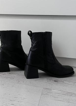 Ботильйони шкіряні river island p.37