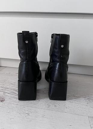 Ботильйони шкіряні river island p.37 2