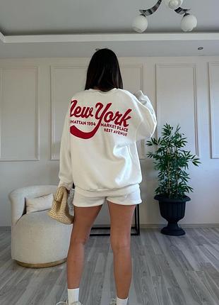 Жіночий світшот zara молочного кольору з написом new york
