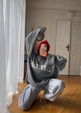 Стильний светр в кольорах 6