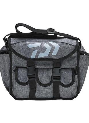 Сумка рыболовная daiwa d-vec shoulder bag 39×23×18 см 15840-001 — компактная сумка через плечо для снастей, приманок и аксессуаров