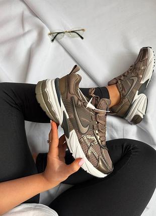 Nike v2k runtekk mink 3