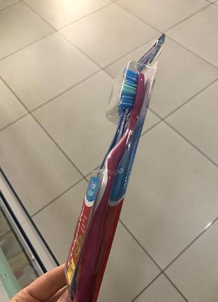 Зубна щітка 2