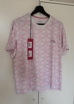 Чоловіча футболка з рожевим принтом uvu tokyo '26 mesh running top white pink від бренду uvu
