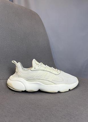 Оригінальні кросівки adidas originals haiwee