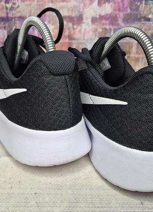 Кроссовки nike tanjun 6
