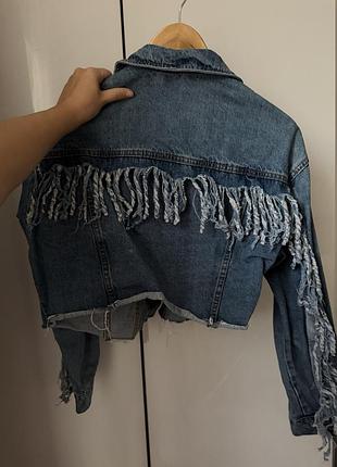 Джинсовка з бахромою bershka 2
