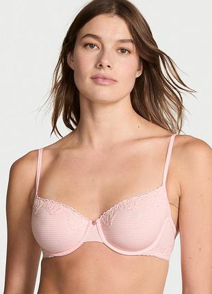 Бюстгальтер з мереживним оздобленням victoria's secret