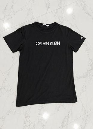 Футболка жіноча бренд calvin klein на 44, 46