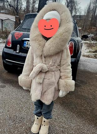 Шикарная,натуральная шубка!!!