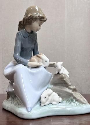 Фарфорова статуетка nao (by lladro) «дівчина з кроликами».